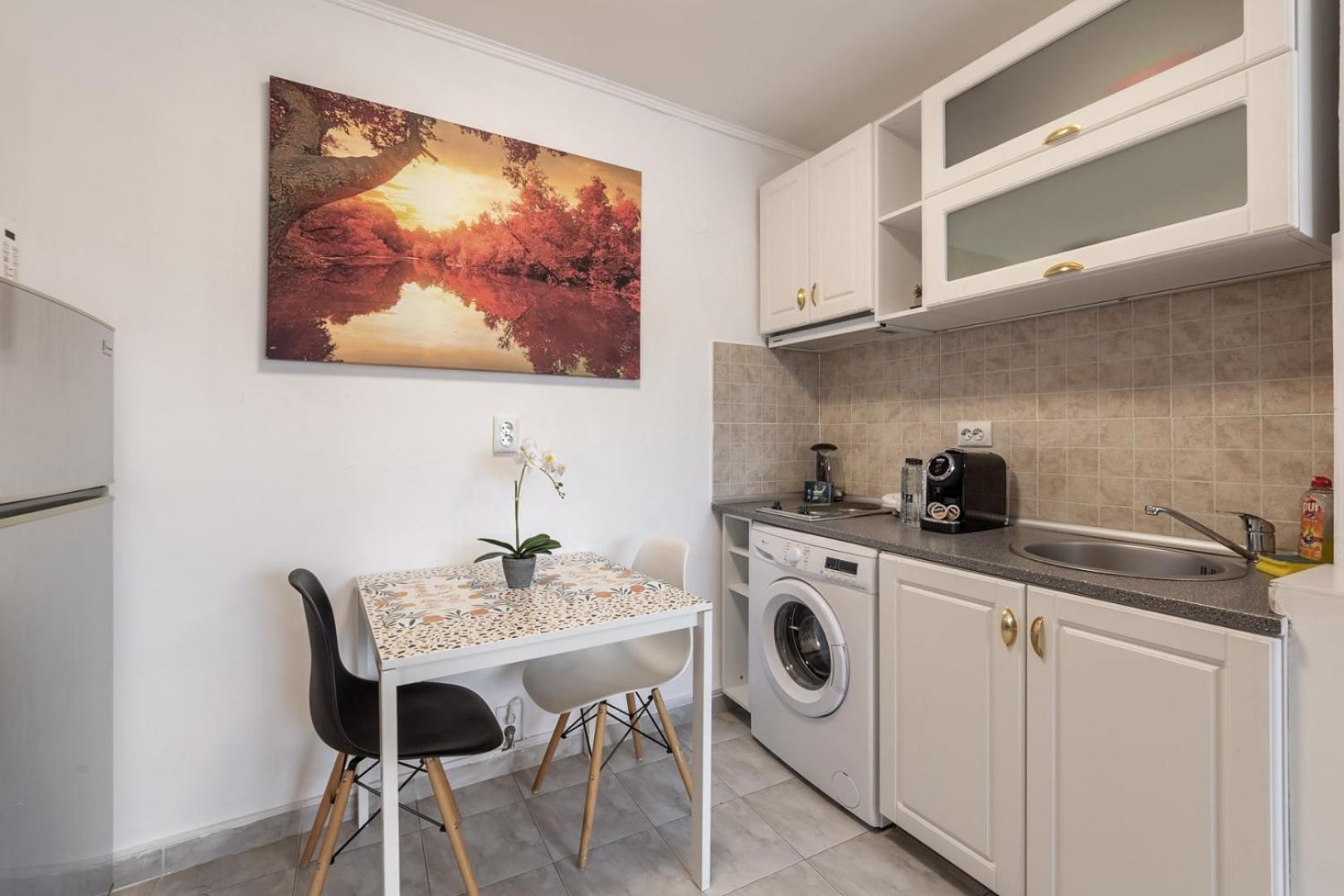 Downtown Victoria Studios By Citybookings Boekarest Buitenkant foto